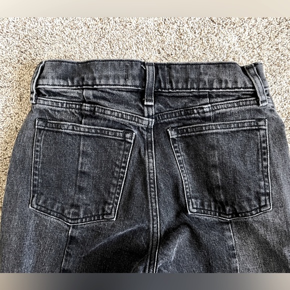 Size 0/25 Abercrombie Faded Black Mom High Rise Jeans - Picture 6 of 7